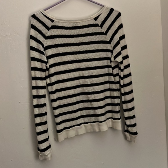 Forever 21 Black & Cream White Striped Long Sleeve Shirt - Picture 3 of 3
